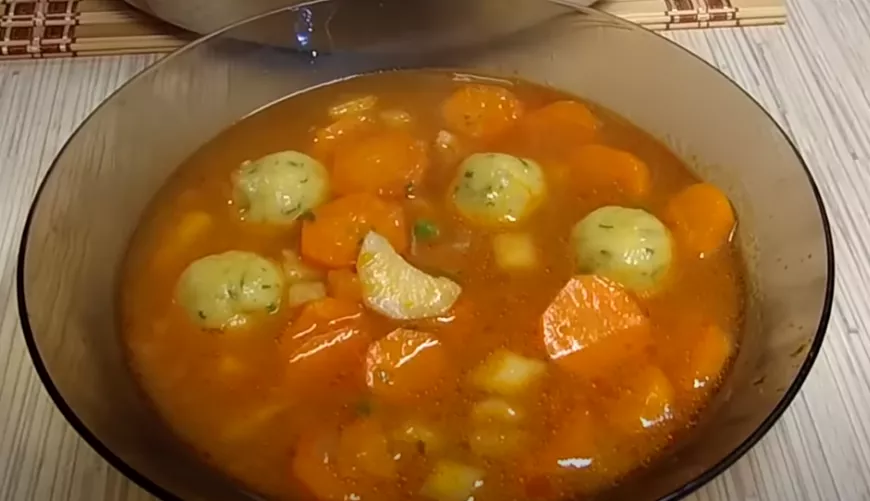 Krumpligombóc leves ( burgonyagombóc leves ) A család kedvence lesz!